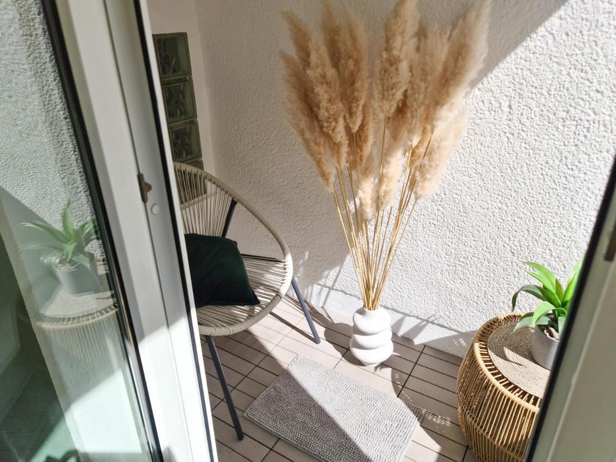 Schoene Ferienwohnung Im Zentrum Mit Self Check-In Und Free Wifi Essen Eksteriør billede